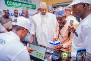 Governor Radda at the Registration Point